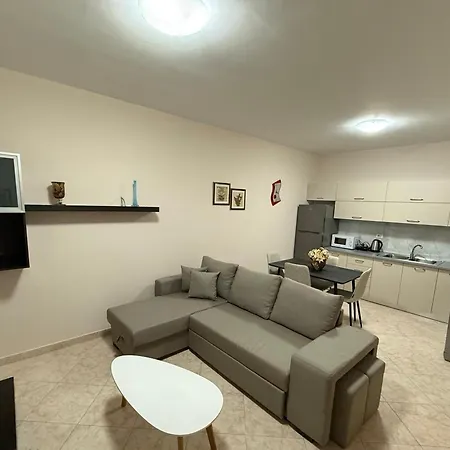 Cozy 2 Tirana