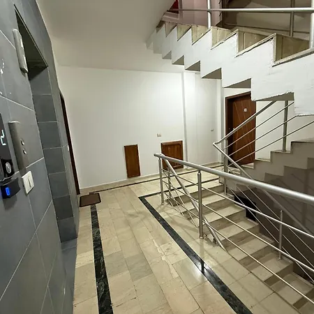 Lägenhet Cozy 2 Tirana