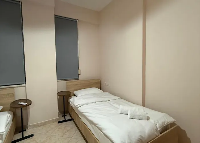 Cozy 2 Апартаменты Тирана