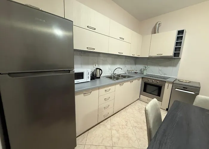 Cozy 2 * Тирана