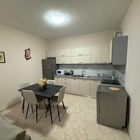 Cozy 2 Apartment *