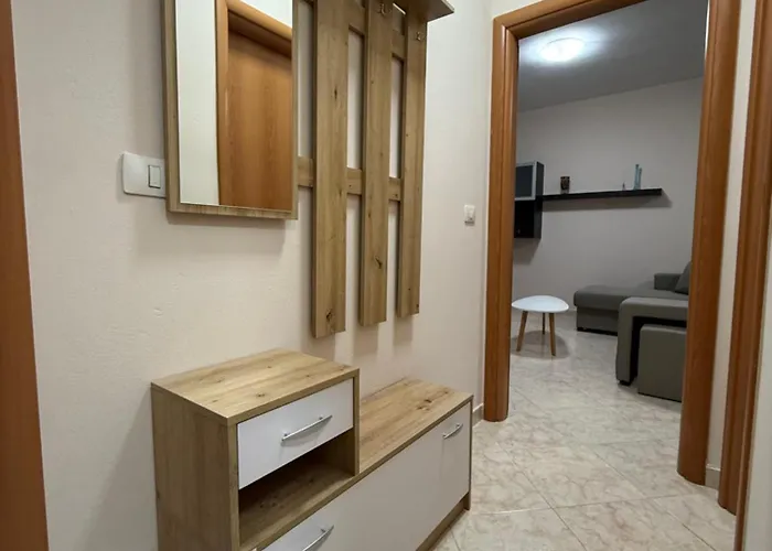 Cozy 2 Tirana