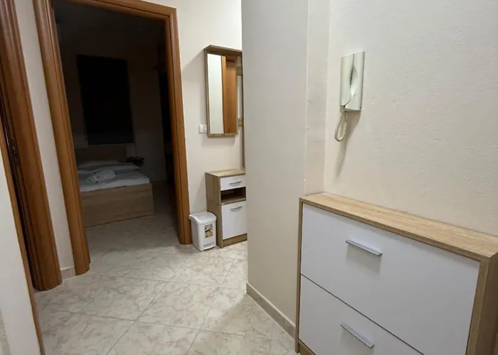Cozy 2 * Tirana